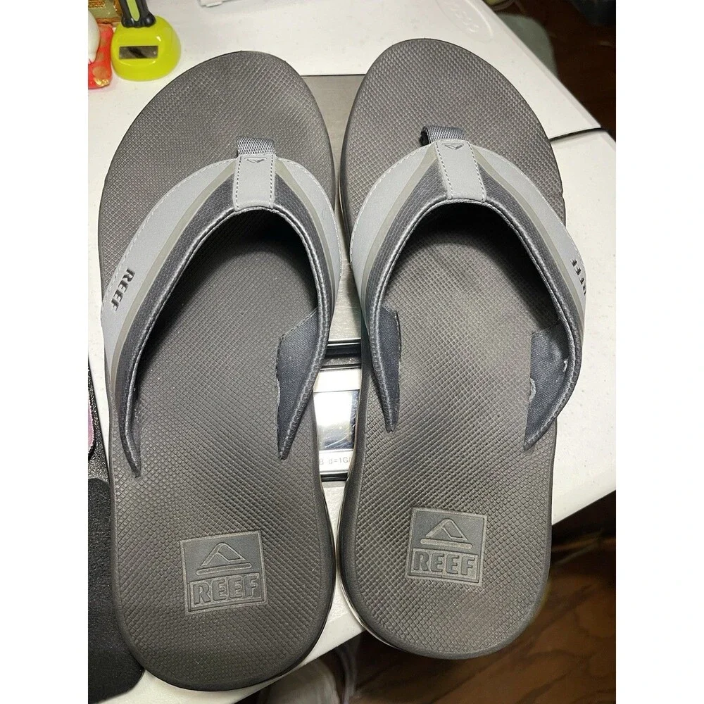 REEF Fanning Flip Flops Thong Sandals Gray Black Mens 11